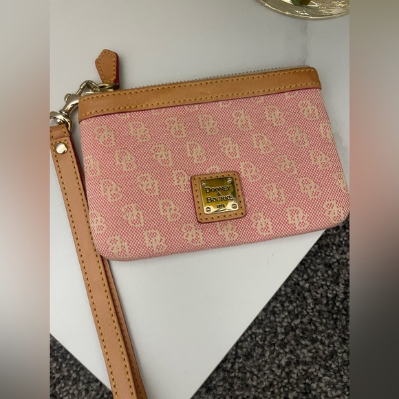 Mini little DB wristlet - Picture 2 of 5